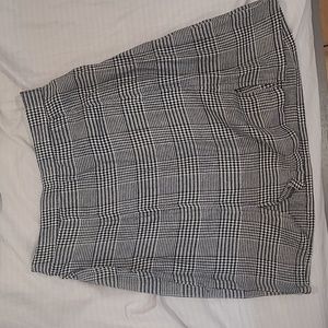 plaid skirt (part of a set)